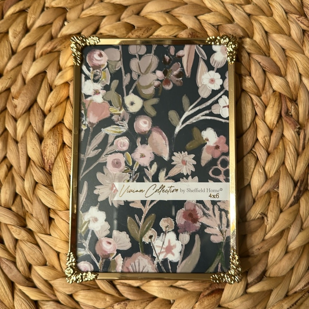 Vivian Collection by Sheffield Home 4x6 photo frame